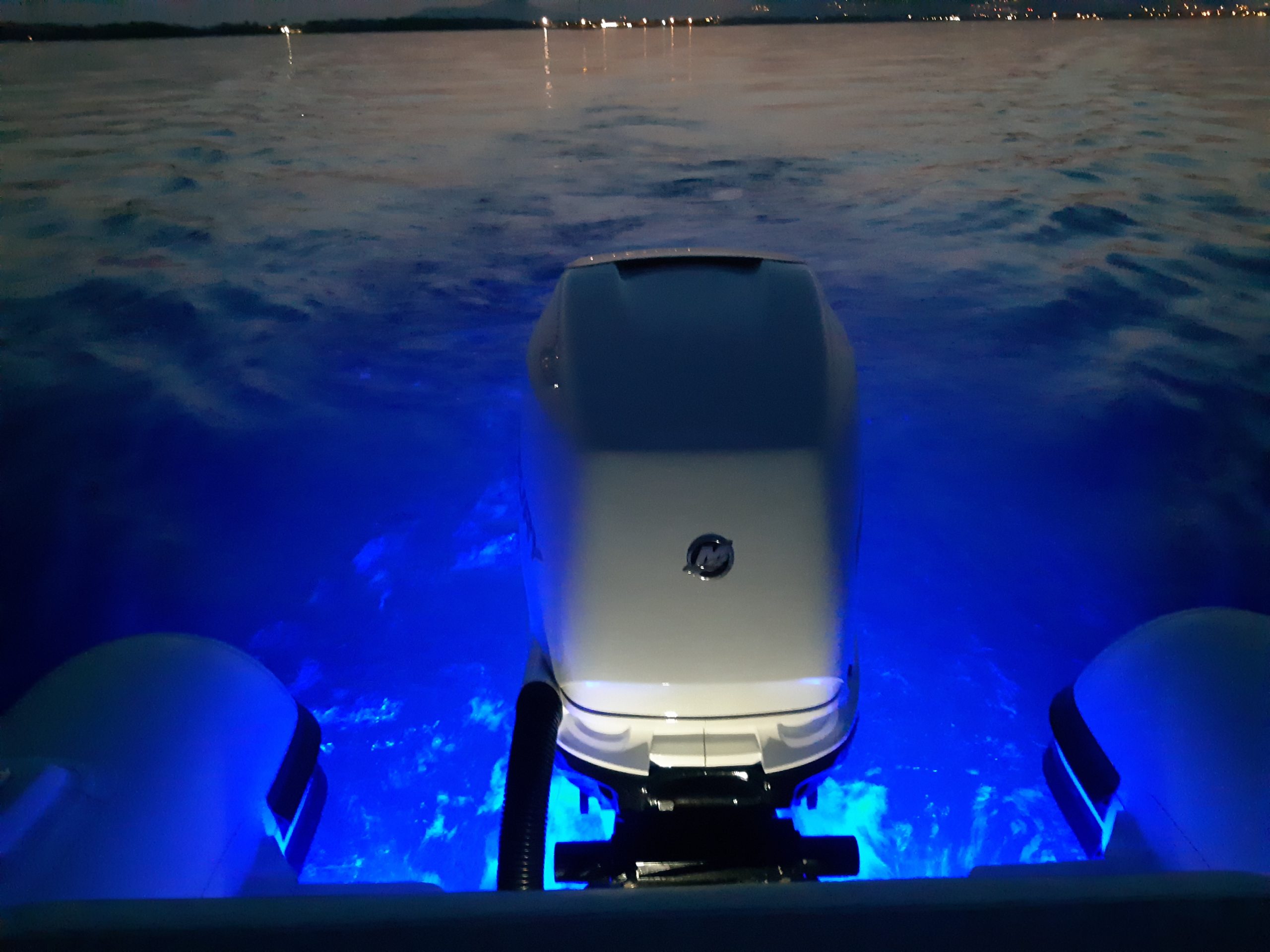 Projecteur sous-marin LED pour bateau